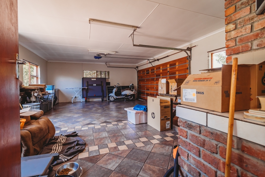 4 Bedroom Property for Sale in Bodorp Western Cape